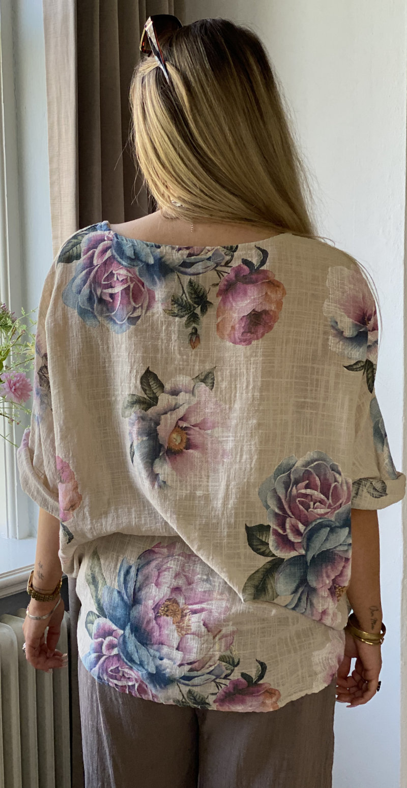 Feodora blomstret bluse med vidde og halskæde beige LikeLondon