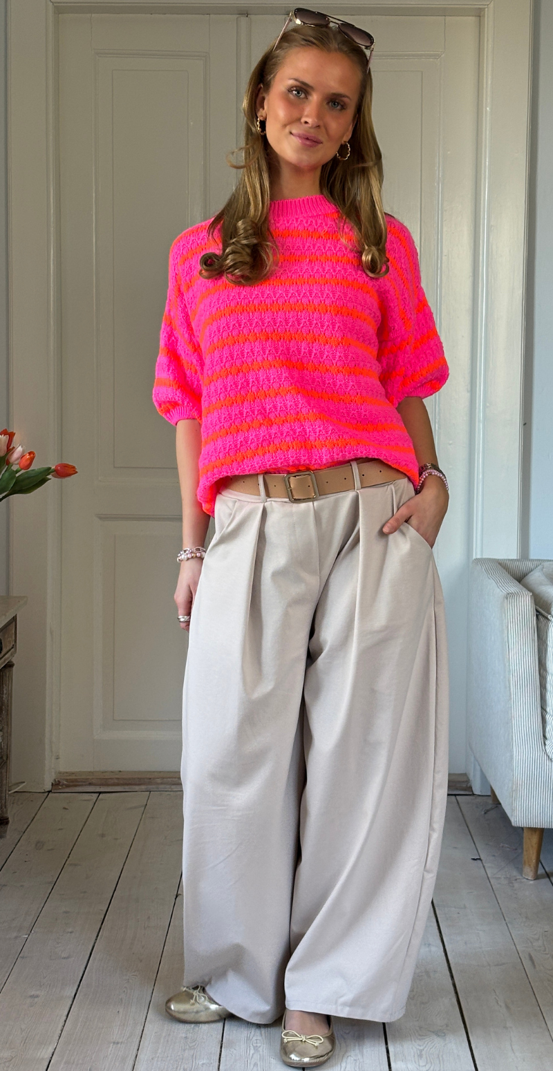 Nadine kortærmet strik med stribetmønster pink LikeLondon