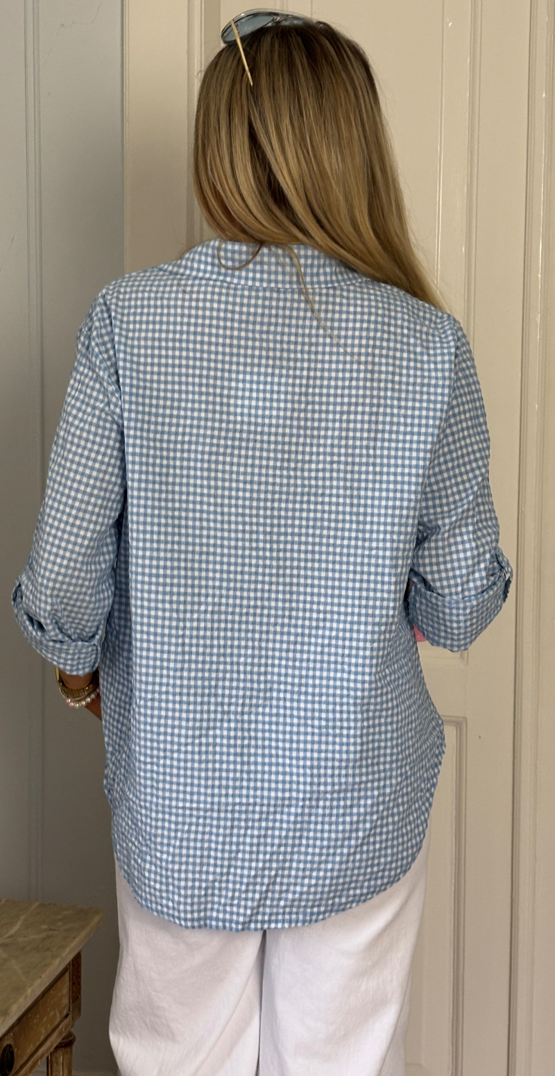 Pippa skjortebluse med krepp og tern blå LikeLondon