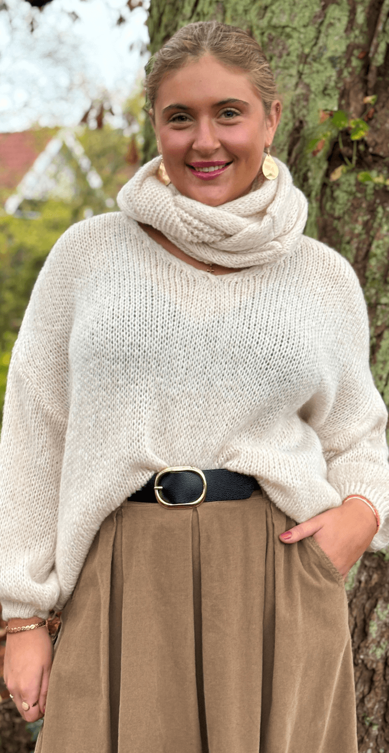 Lupita uldstrik med tørklæde creme LikeLondon