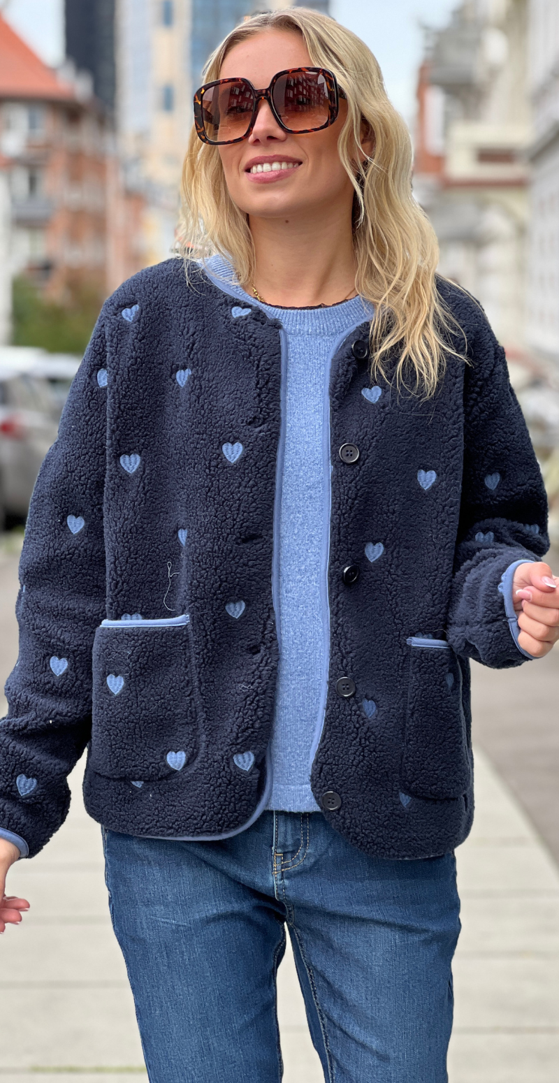 Zita teddy jakke med hjerter navy LikeLondon