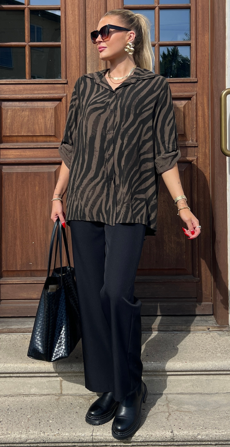 Melissa skjortebluse med zebraprint brun LikeLondon