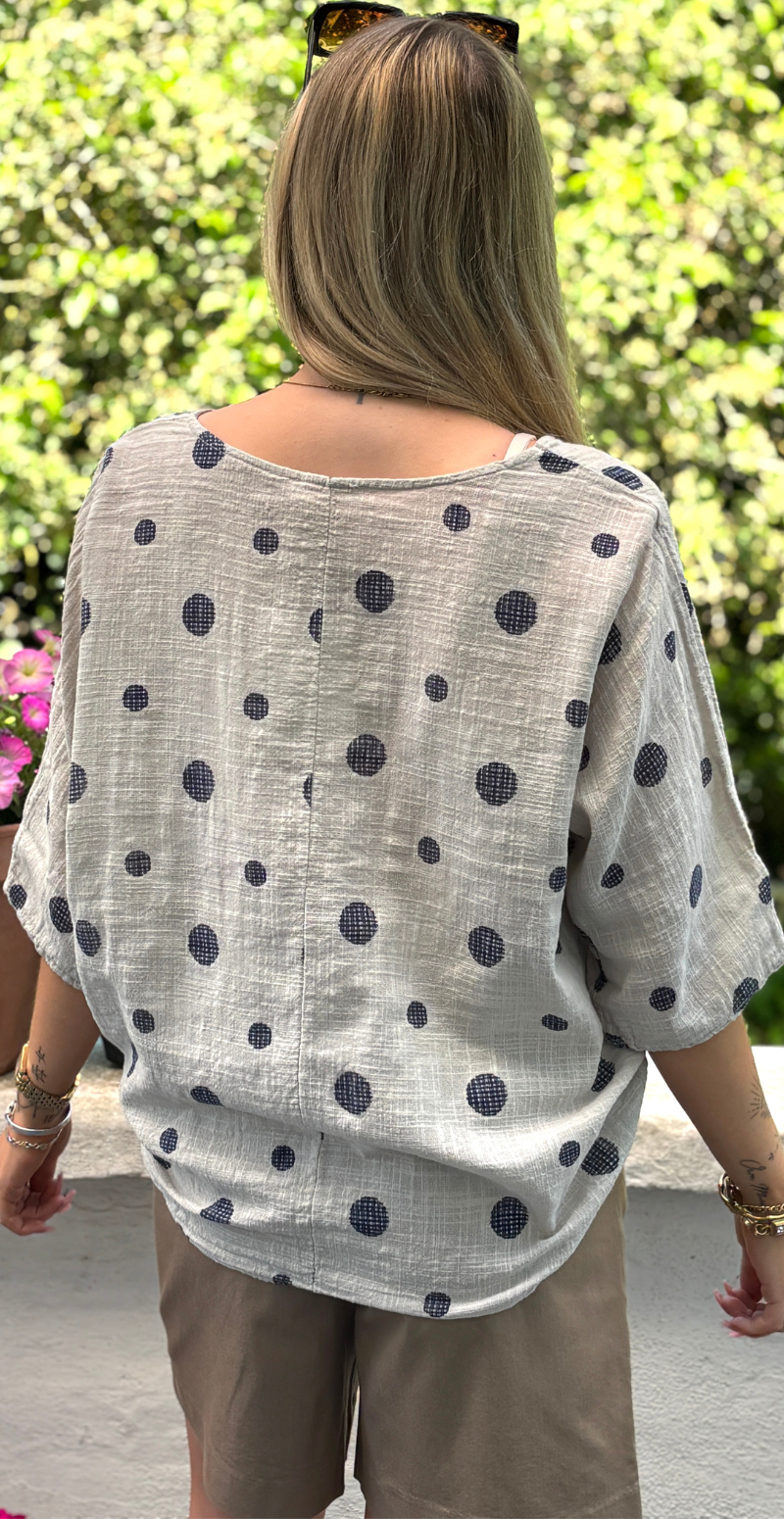 Blair bluse med 3/4 ærme og prikker beige LikeLondon
