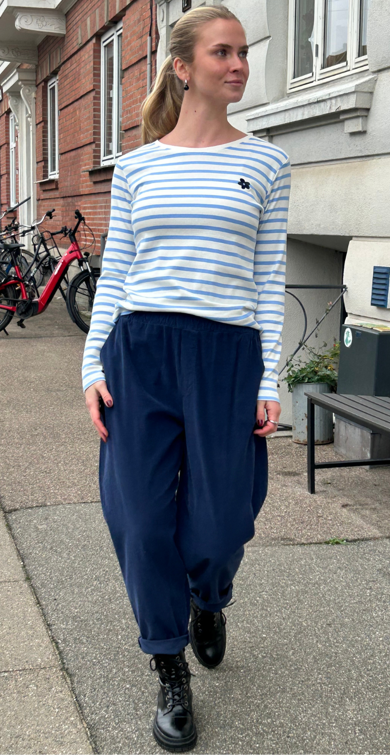 Forudbestil uge 4 Erin fløjlsbukser med lommer og elastik i taljen navy LikeLondon