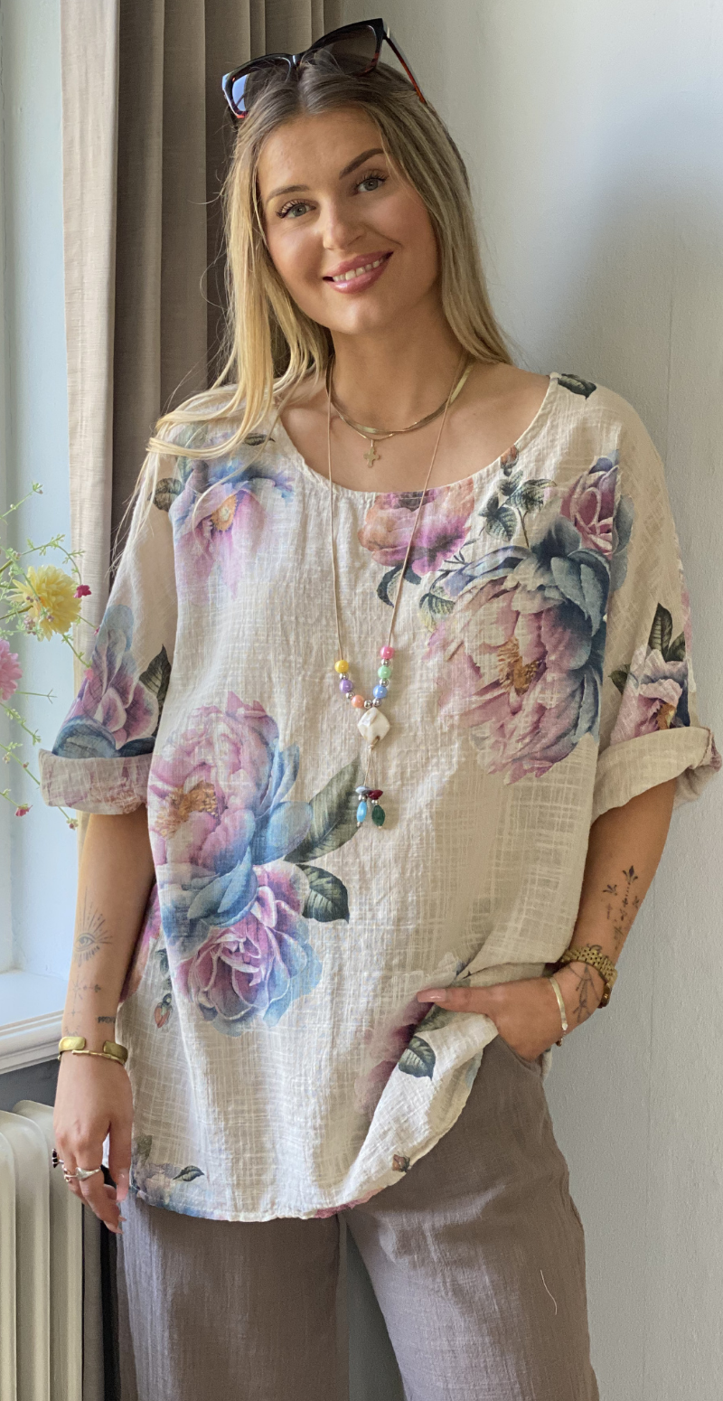 Feodora blomstret bluse med vidde og halskæde beige LikeLondon