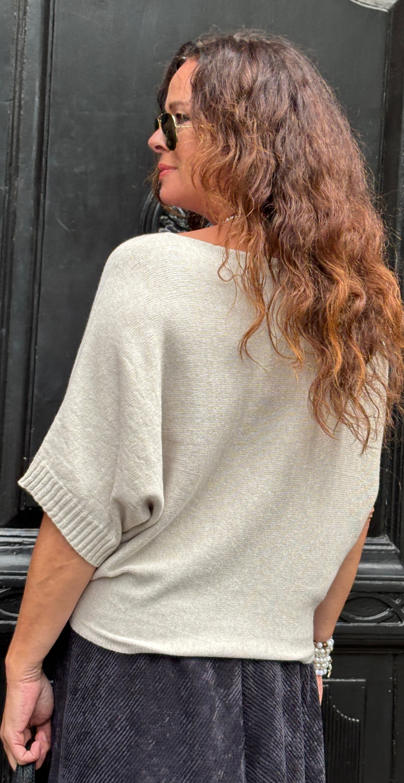 Fanny bluse med flagermusærmer beige LikeLondon