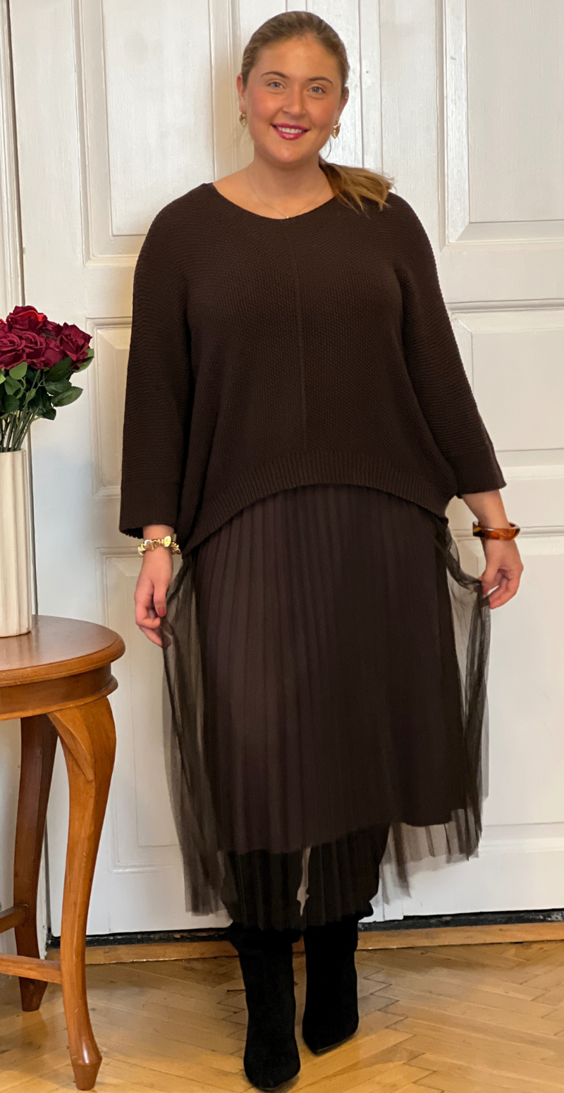 Joleen sæt med kjole og strik brun LikeLondon