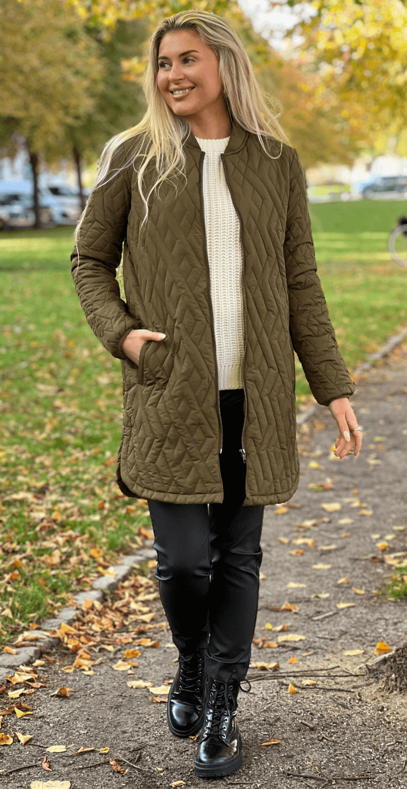 Quiltet jakke med lommer army