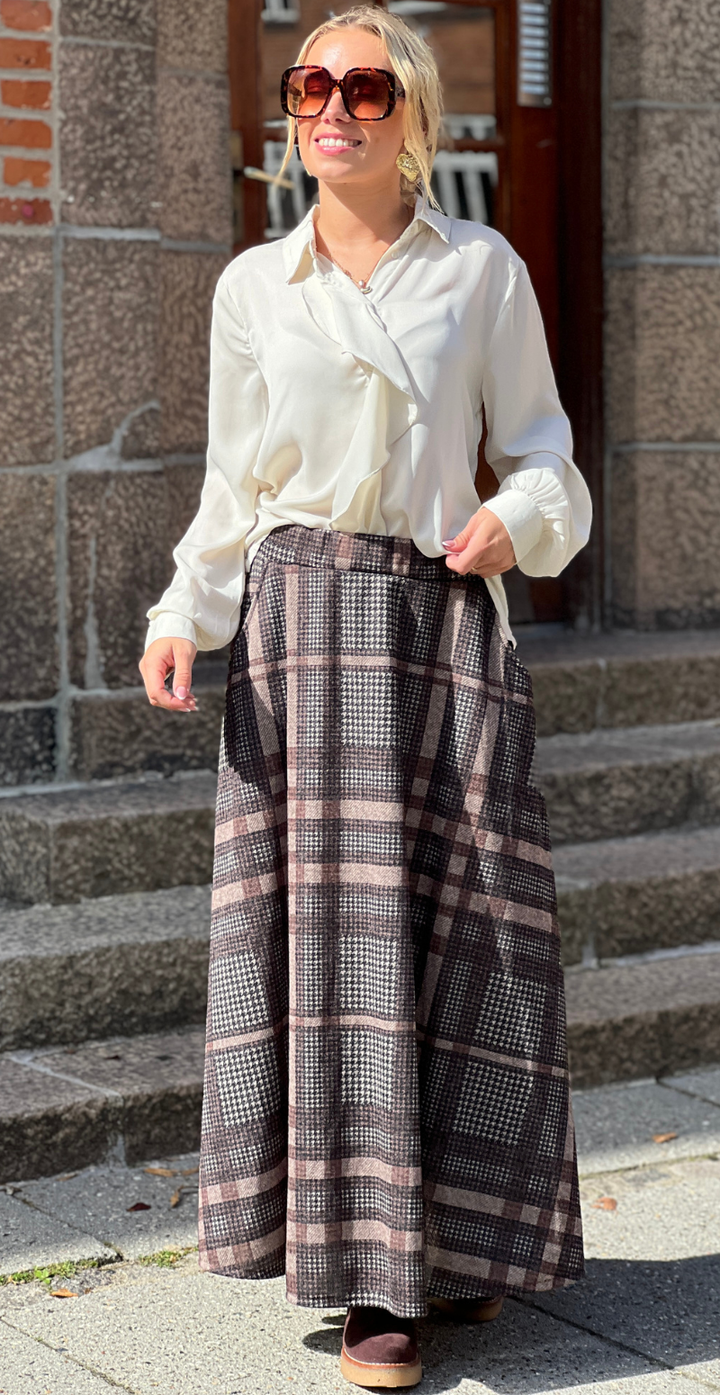 Cemille lang nederdel med skrålommer og tern beige LikeLondon