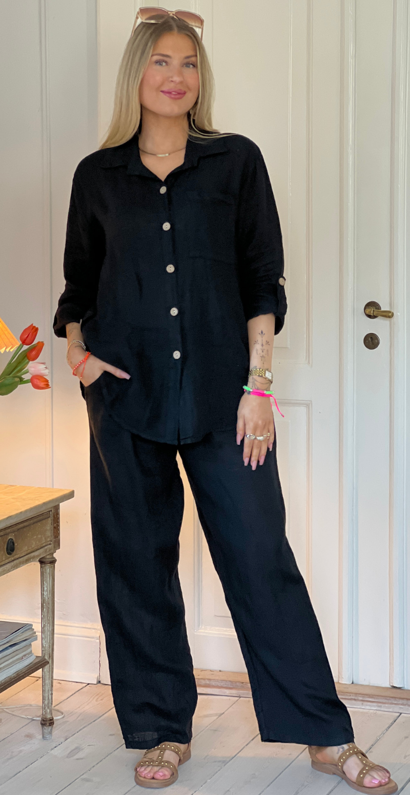 Bicca hørbukser med 2 pynteknapper i taljen sort LikeLondon