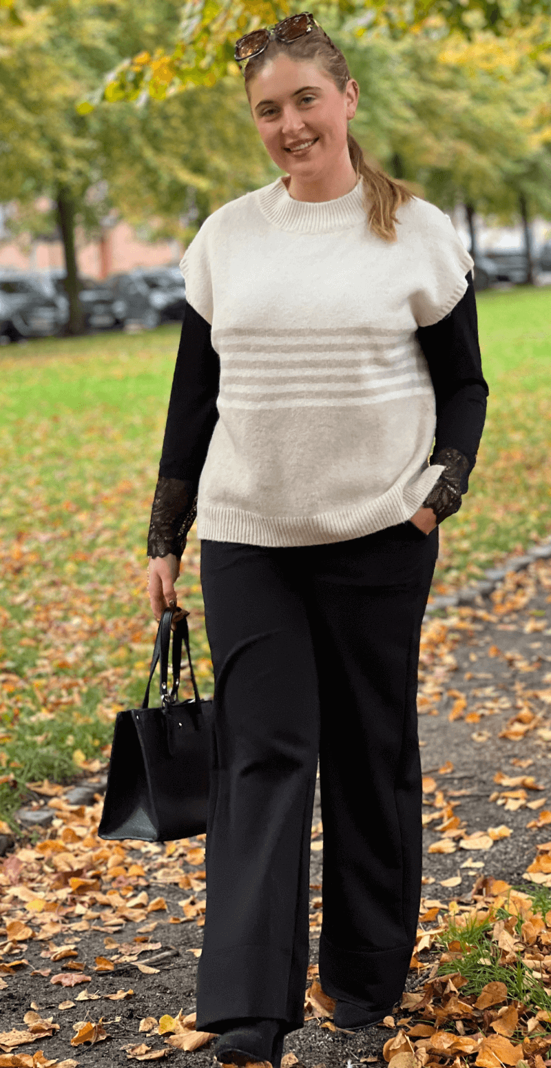 Melinda to-farvet strikvest med striber beige LikeLondon