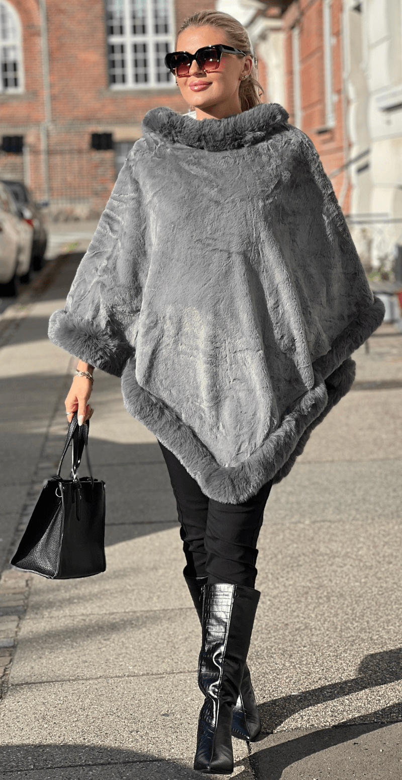Maxine poncho med bred kant grå LikeLondon