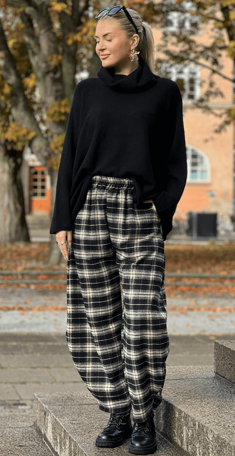 Sonya ternet barrel balloon bukser sort LikeLondon