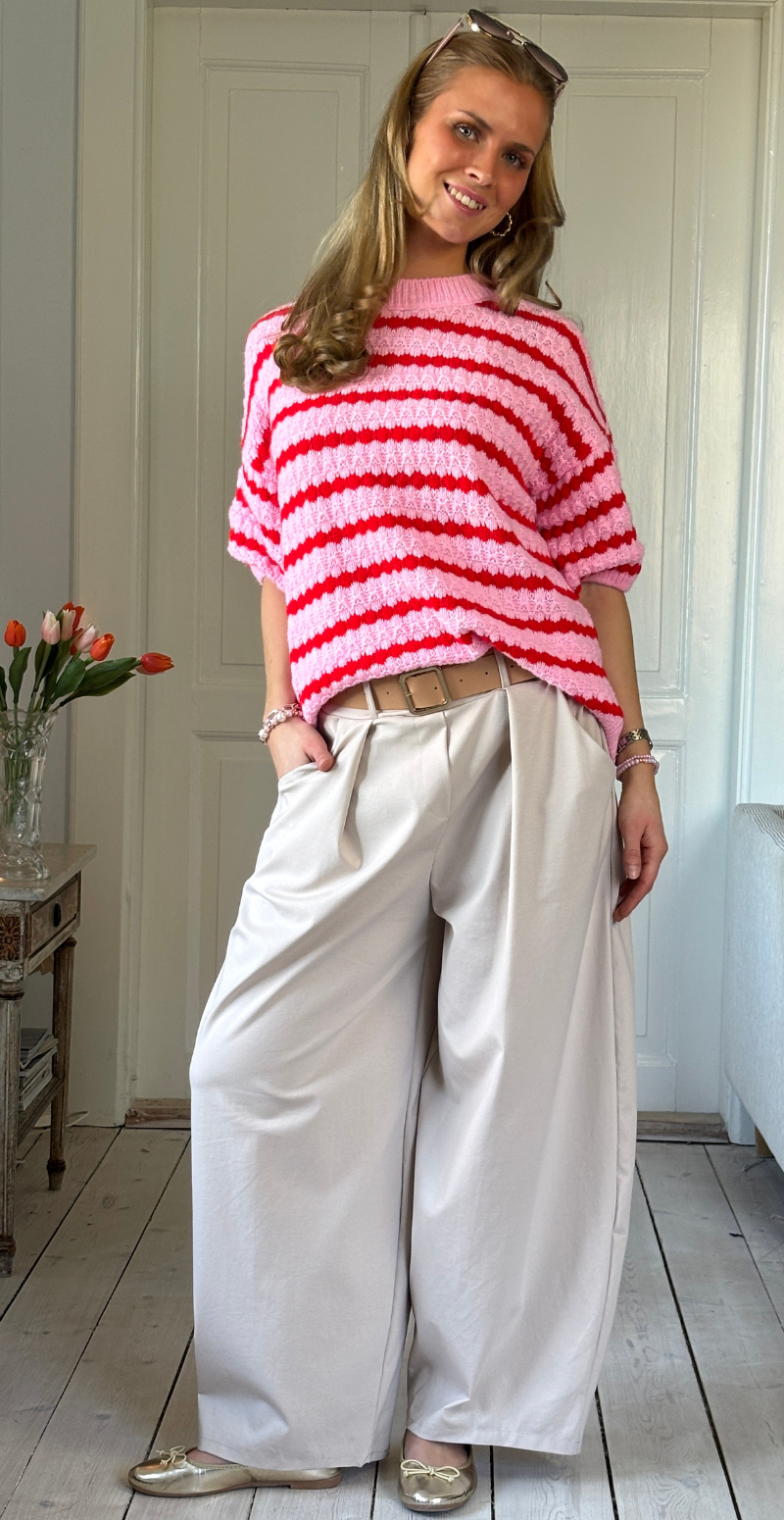 Nadine kortærmet strik med stribetmønster pink/rød LikeLondon