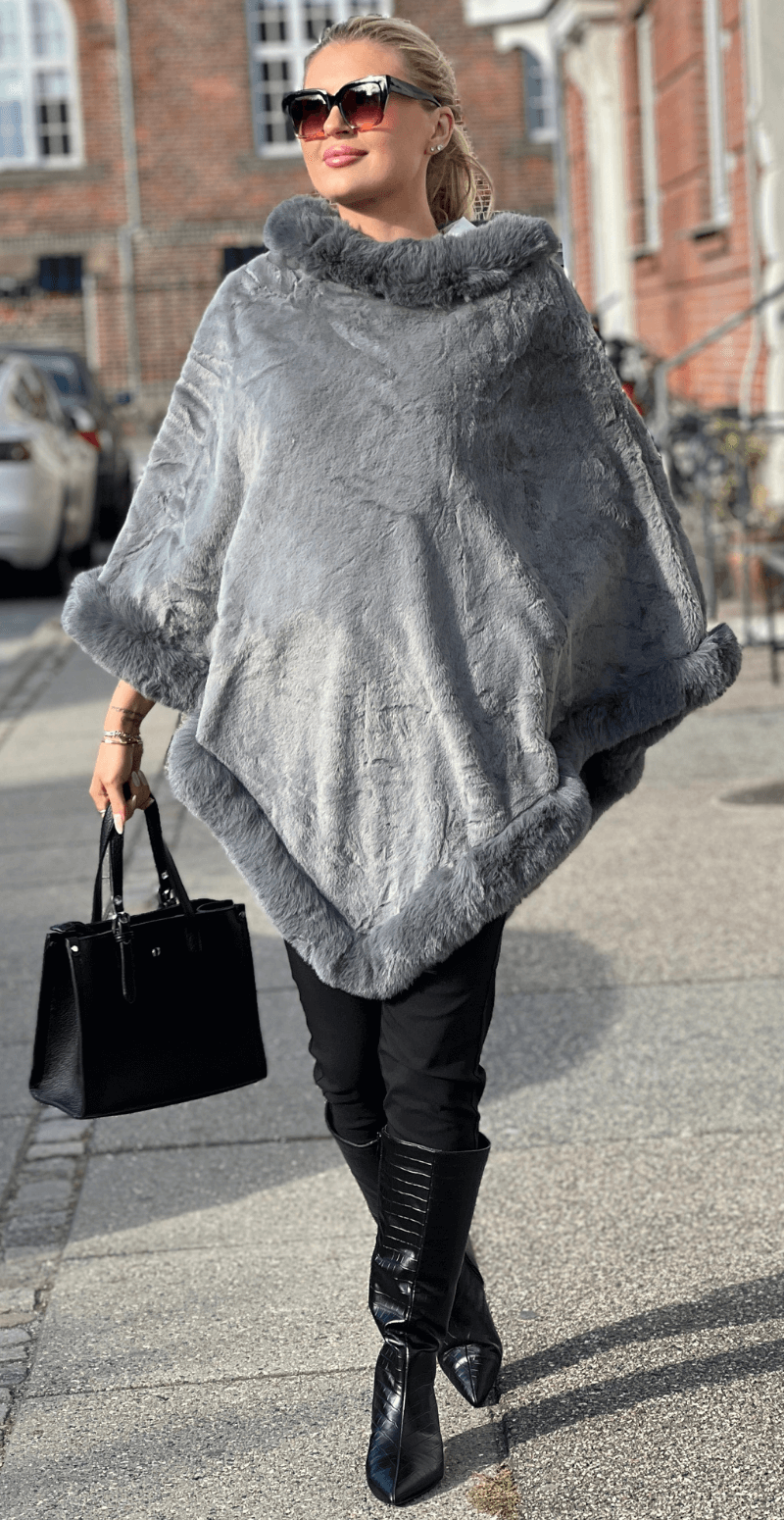 Maxine poncho med bred kant grå LikeLondon