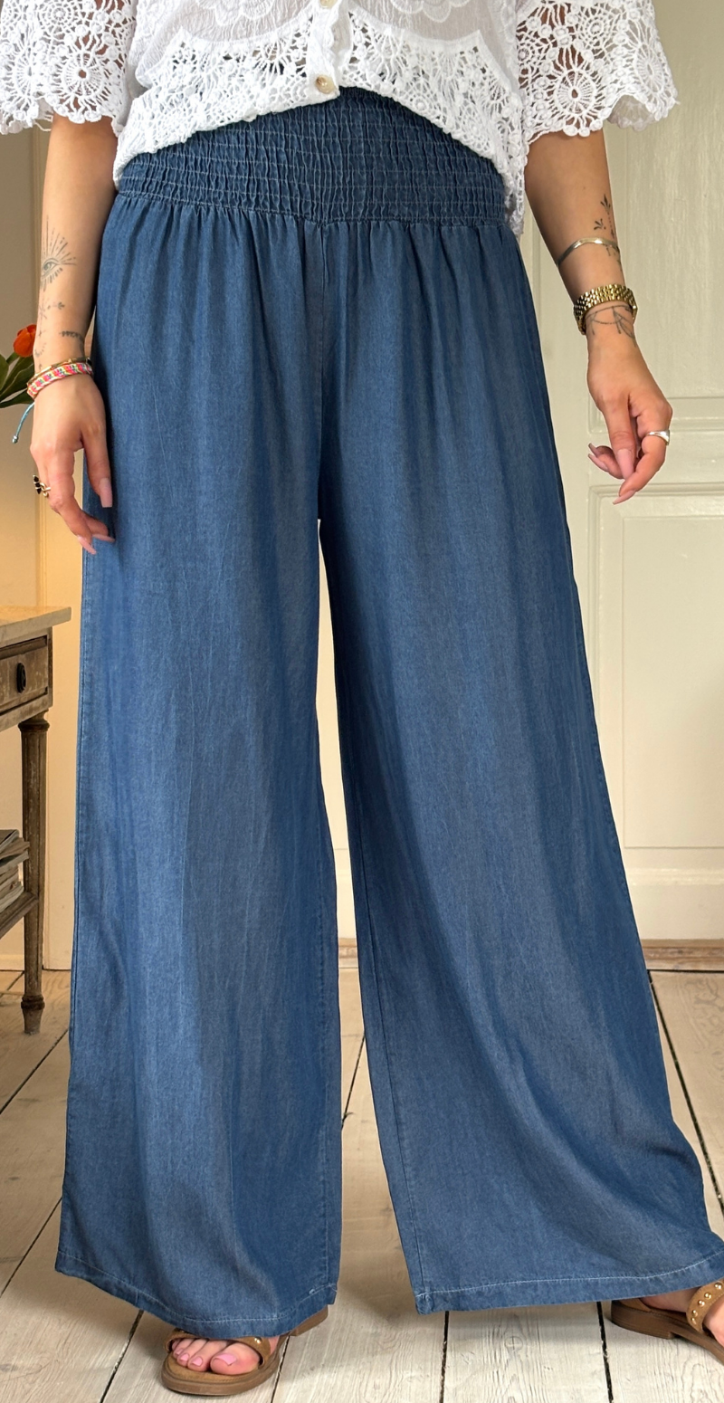 Hannah bukser med vidde og smock kant dark jeans LikeLondon