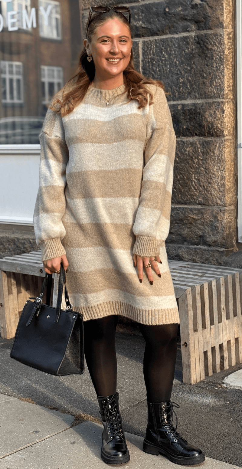 Keola strikkjole i uld med brede striber beige LikeLondon