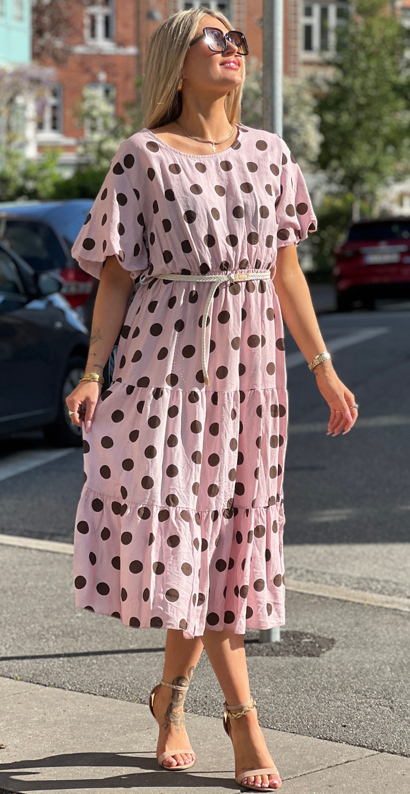 Elly kjole med dots og peplum rosa LikeLondon