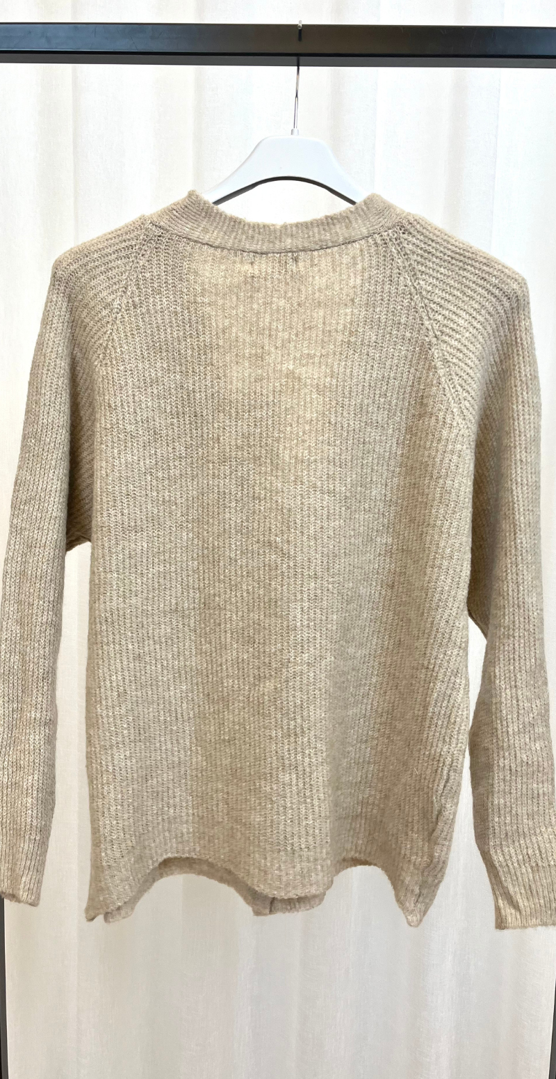 Zophia uldcardigan med V-hals og perlemorsknapper beige LikeLondon
