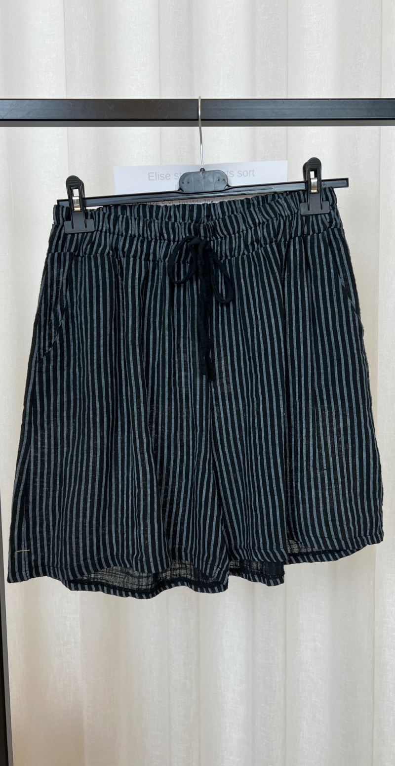 Elise stribet shorts sort LikeLondon