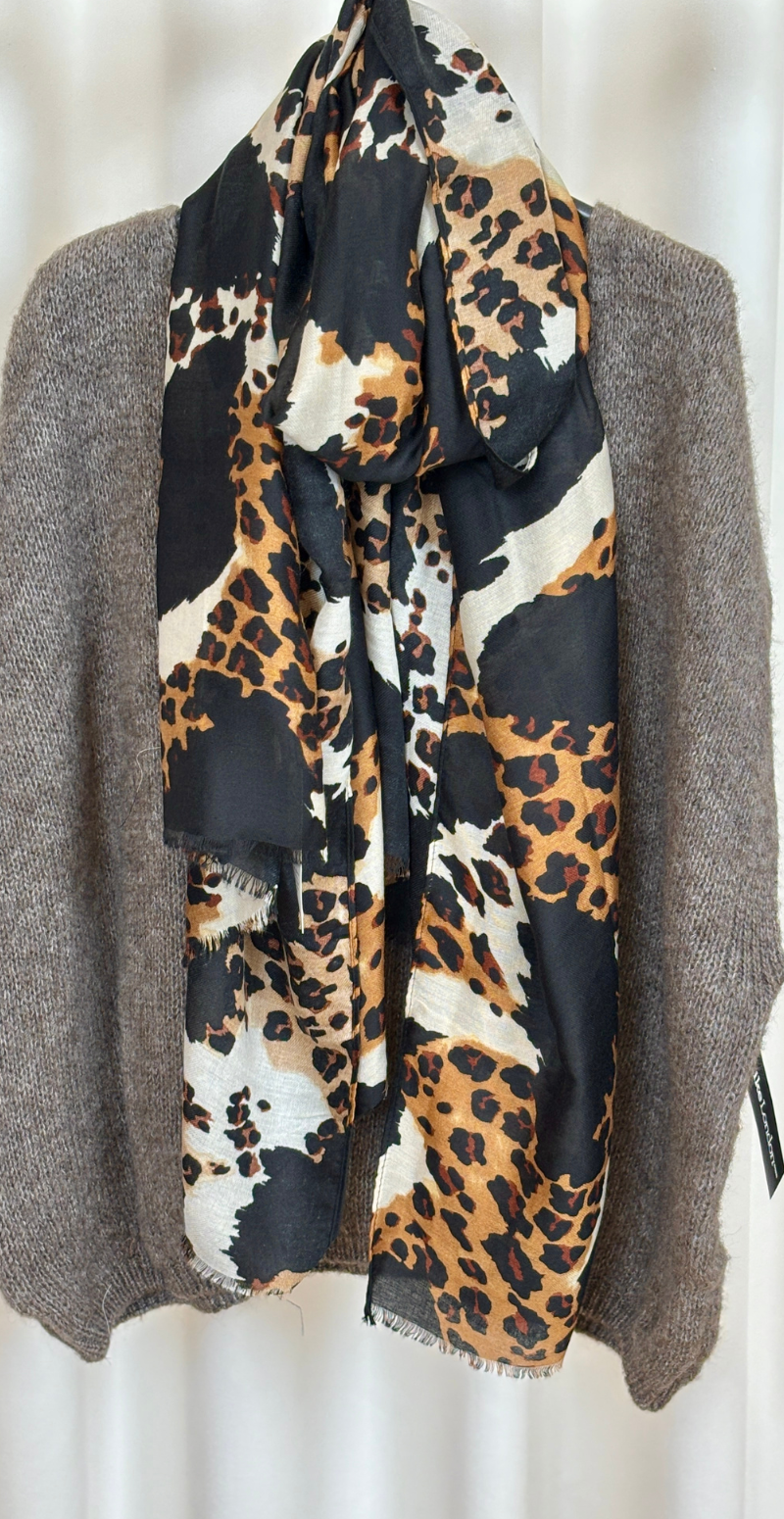 Tørklæde med leopard mønster sort/beige LikeLondon