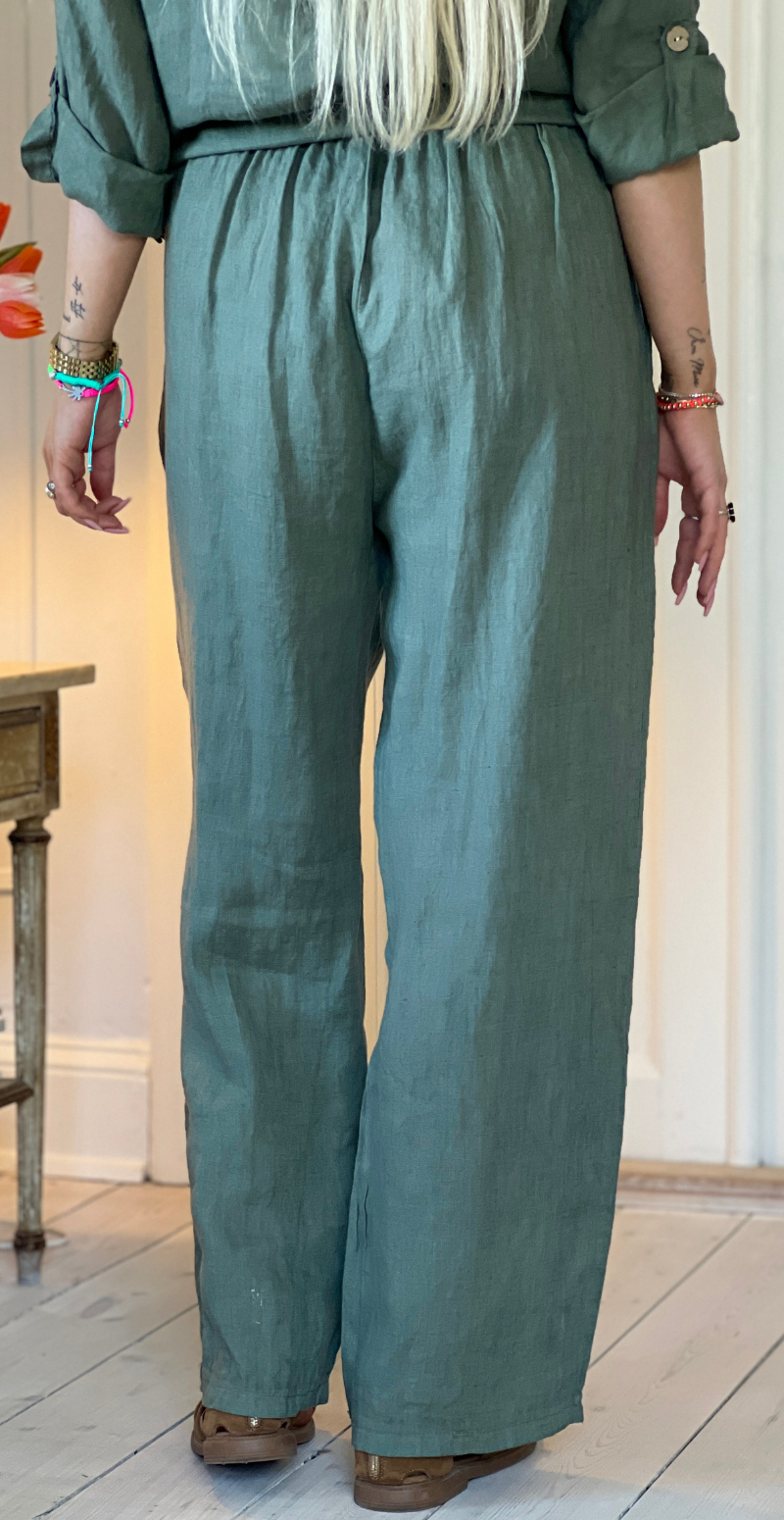 Bicca hørbukser med 2 pynteknapper i taljen militare LikeLondon