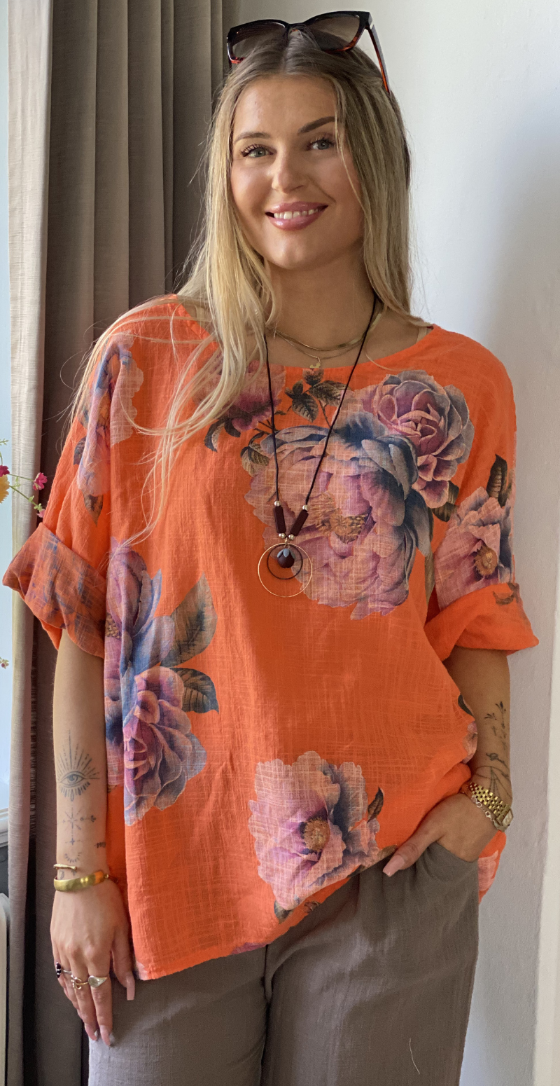 Feodora blomstret bluse med vidde og halskæde orange LikeLondon