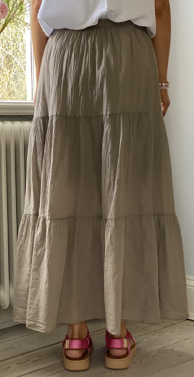Gigi lang nederdel med peplum mocca LikeLondon
