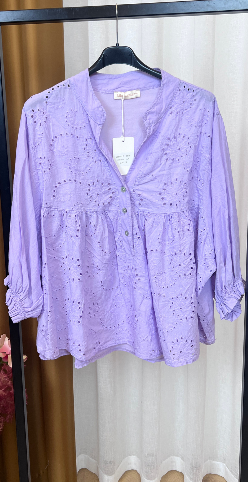 Penelope bluse med broderi anglaise lilla LikeLondon