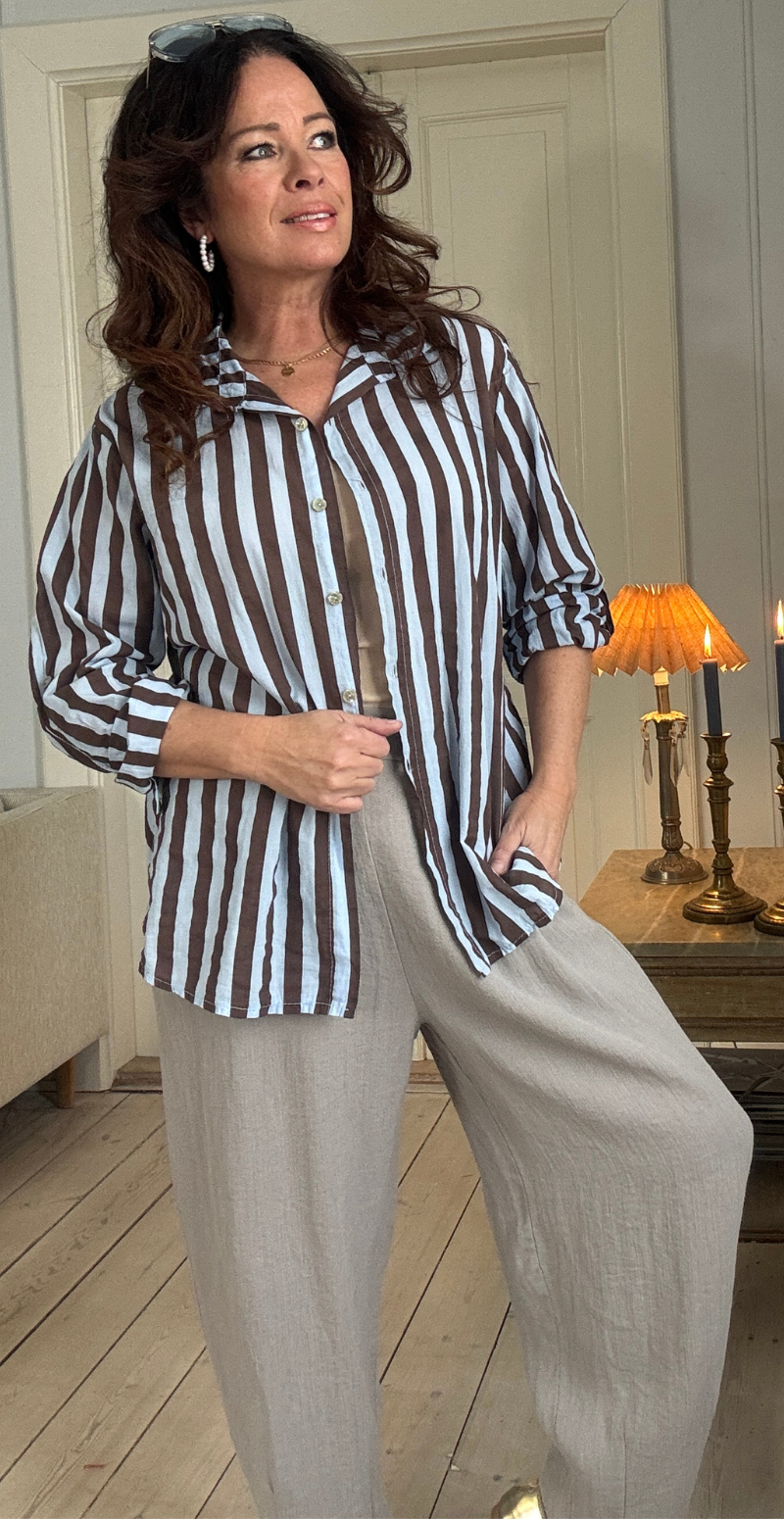 Cellie stribet skjorte med perlemorsknapper skyblue LikeLondon