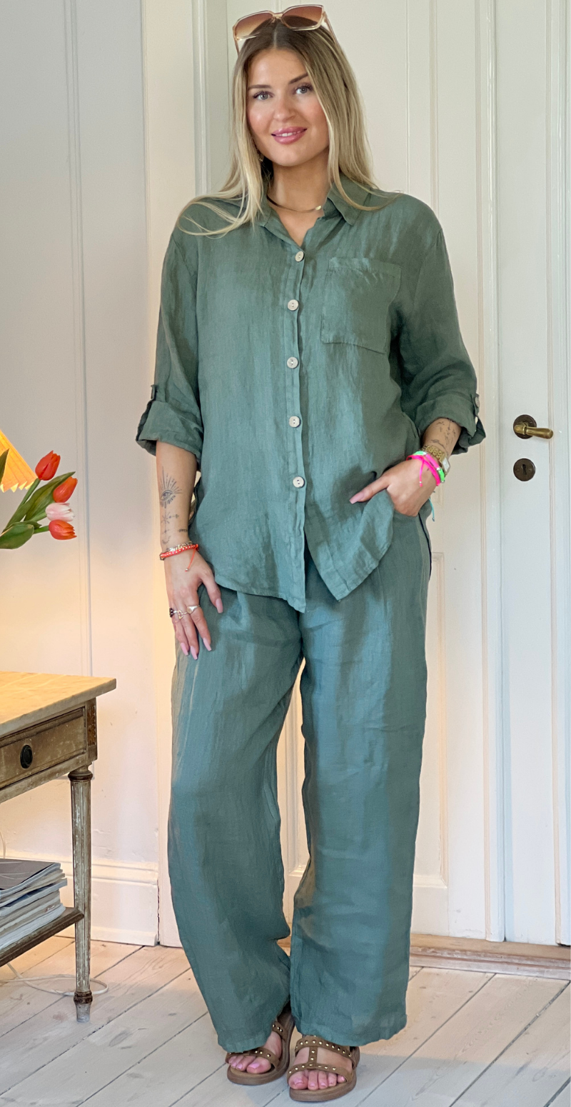 Bicca hørbukser med 2 pynteknapper i taljen militare LikeLondon