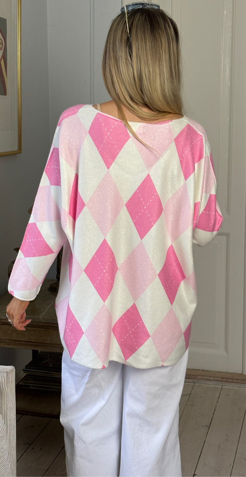 Lucille strik med harlekin mønster pink LikeLondon