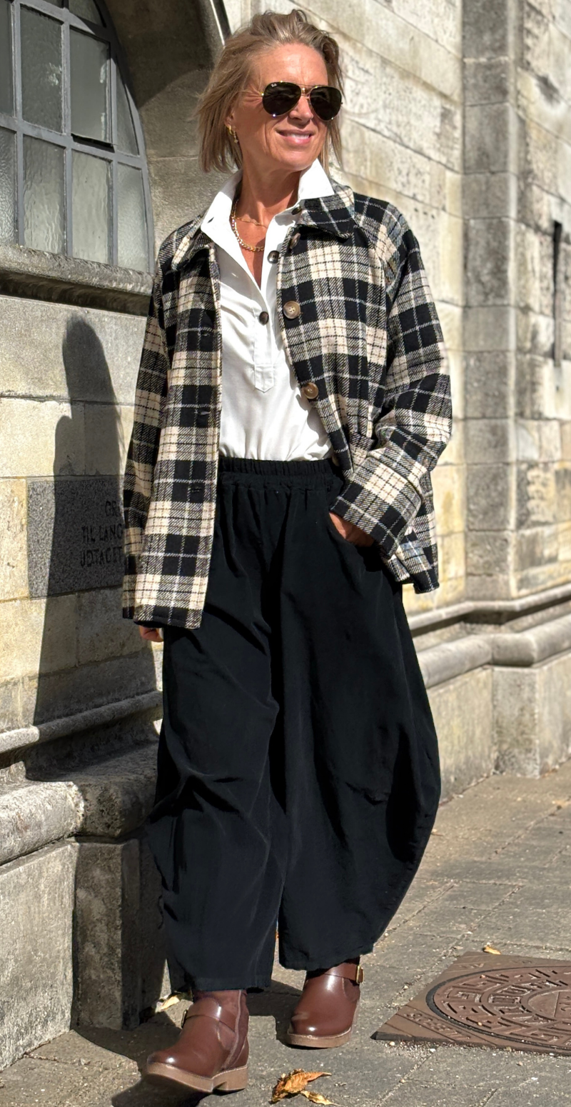 Gabby ternet jakke med store knapper sort LikeLondon