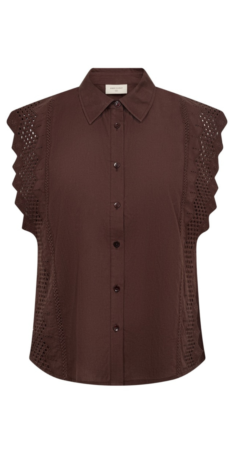 Bina bluse med broderi anglaise coffee bean Freequent
