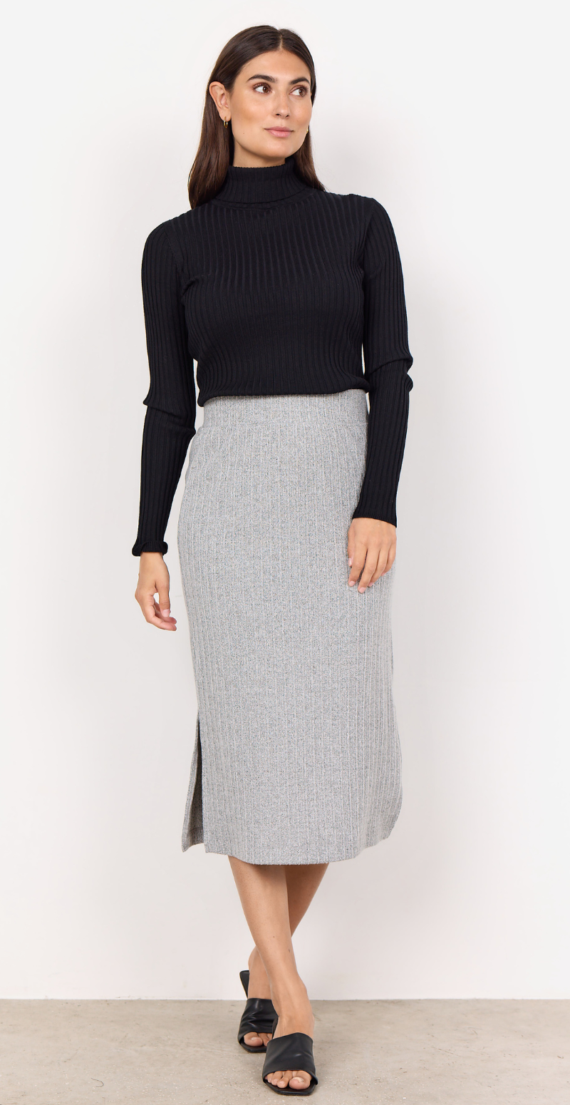 Dollie bluse med ribdetaljer sort Soyaconcept