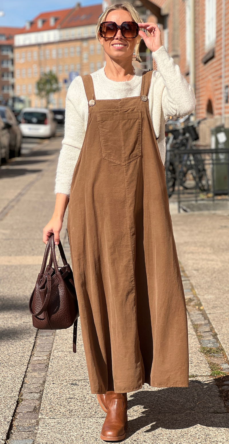 Camelia spencer i fløjl med lomme og træknapper noce LikeLondon