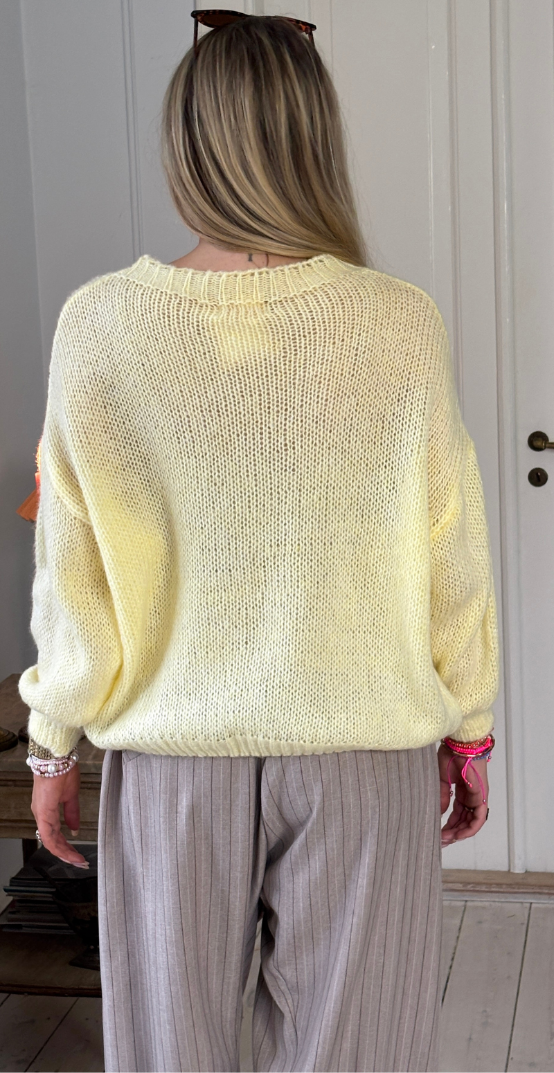 Rosaly strik med rund hals og ribkanter gul LikeLondon