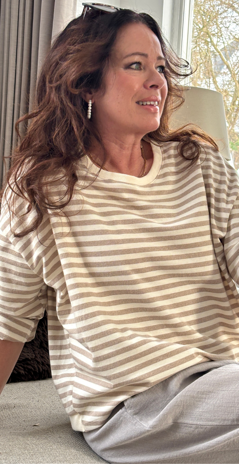 Forudbestil uge 9 Zenia bluse i oversized pasform med striber taupe LikeLondon