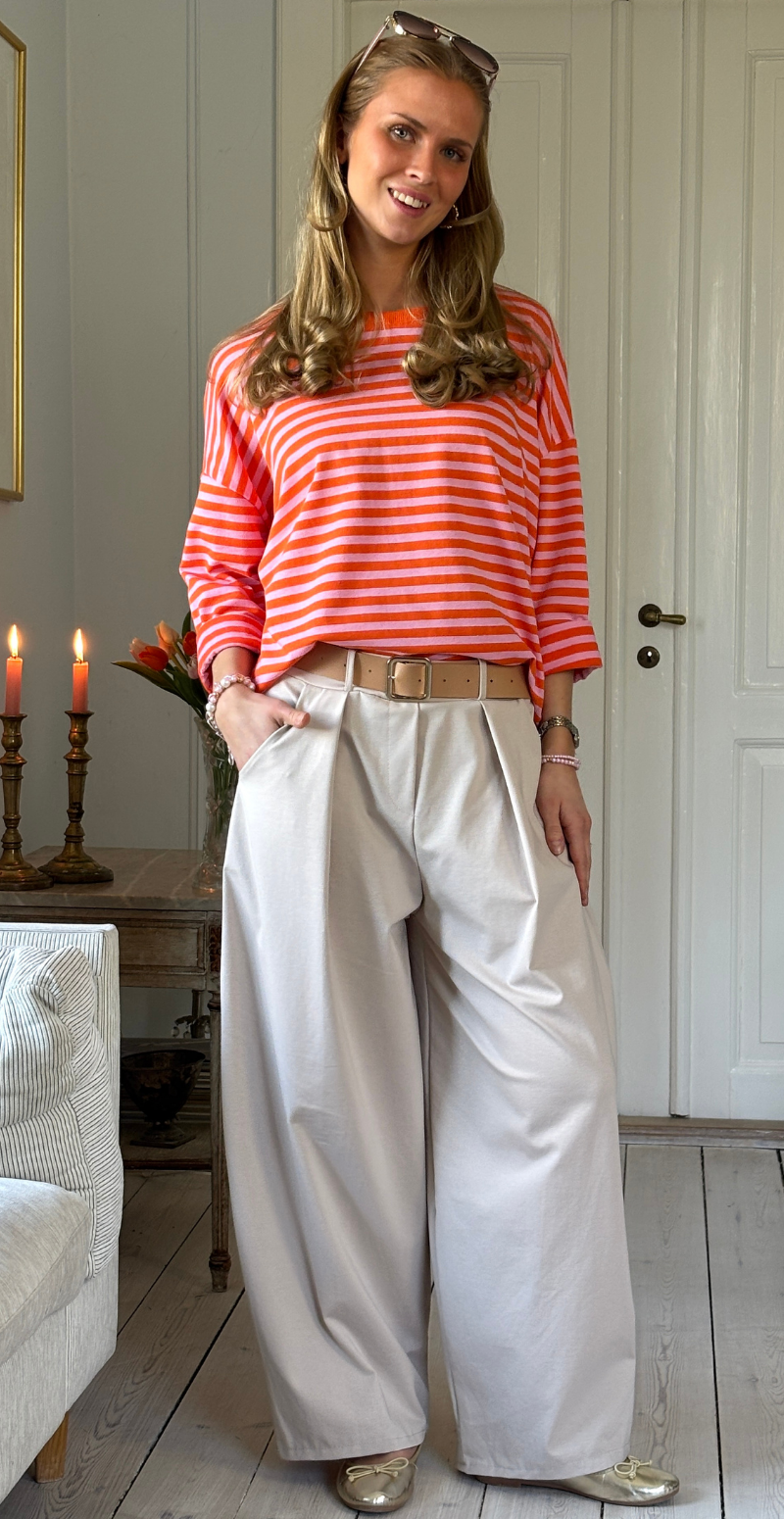 Forudbestil uge 13 Zenia bluse i oversized pasform med striber pink/orange LikeLondon