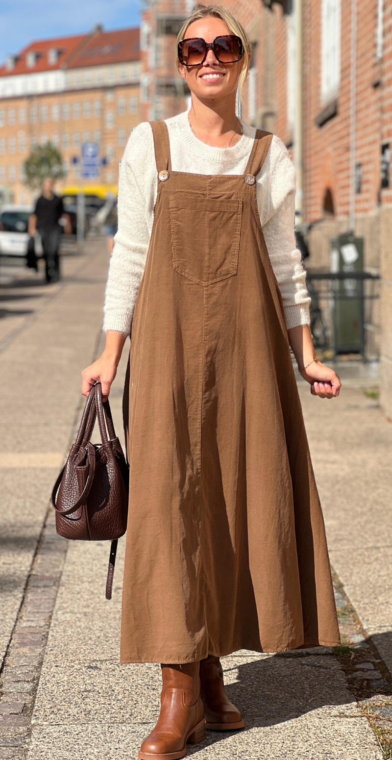 Camelia spencer i fløjl med lomme og træknapper noce LikeLondon
