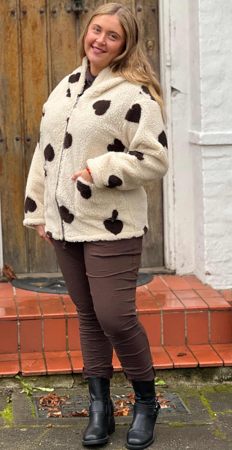 Nema teddy jakke i uld med hjerter beige LikeLondon