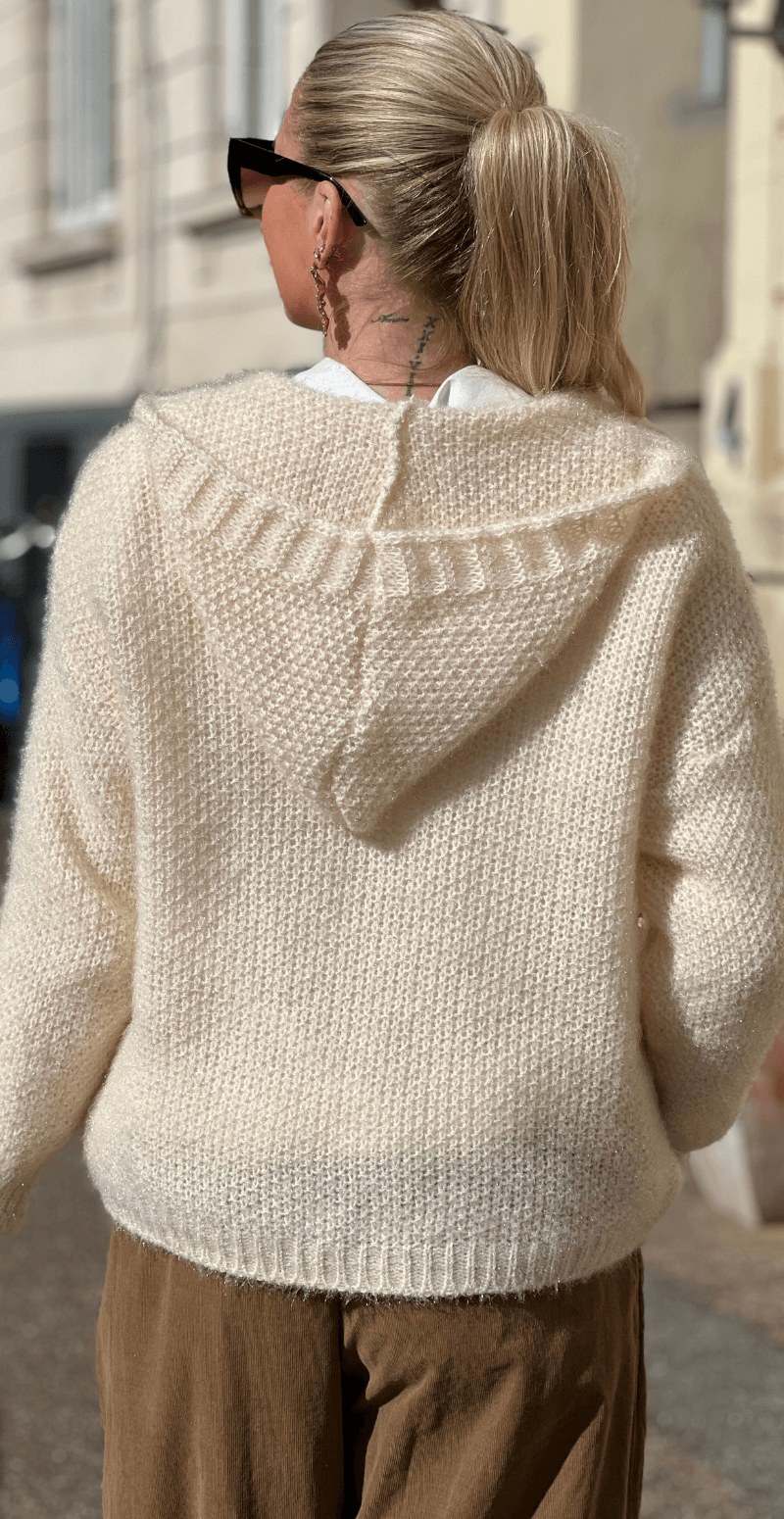 Saseline cardigan med hætte og guldknapper creme LikeLondon