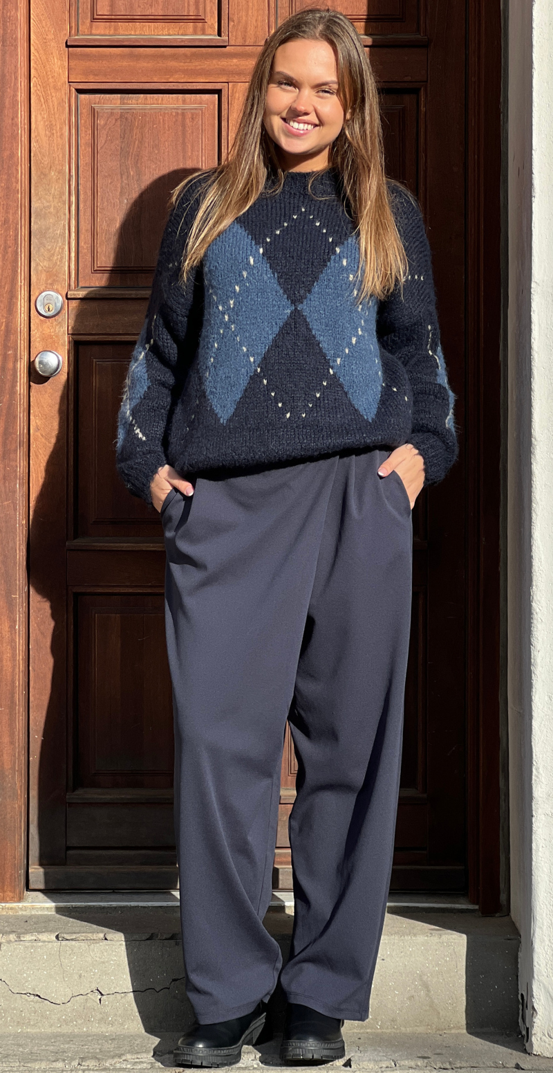 Siham bukser med wrap-effekt navy LikeLondon