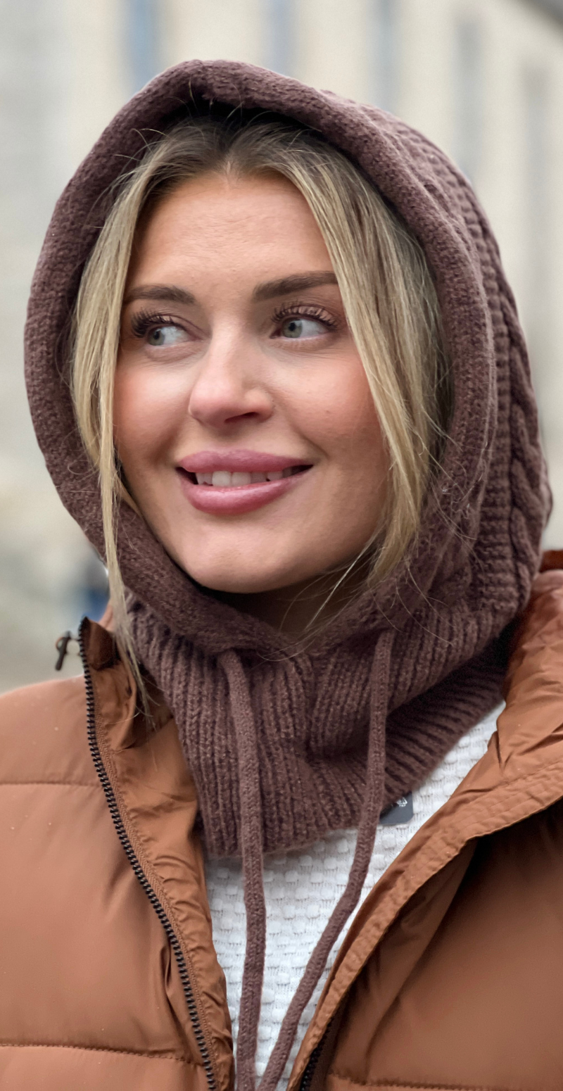 Kabelstrikket balaclava i uld brun LikeLondon