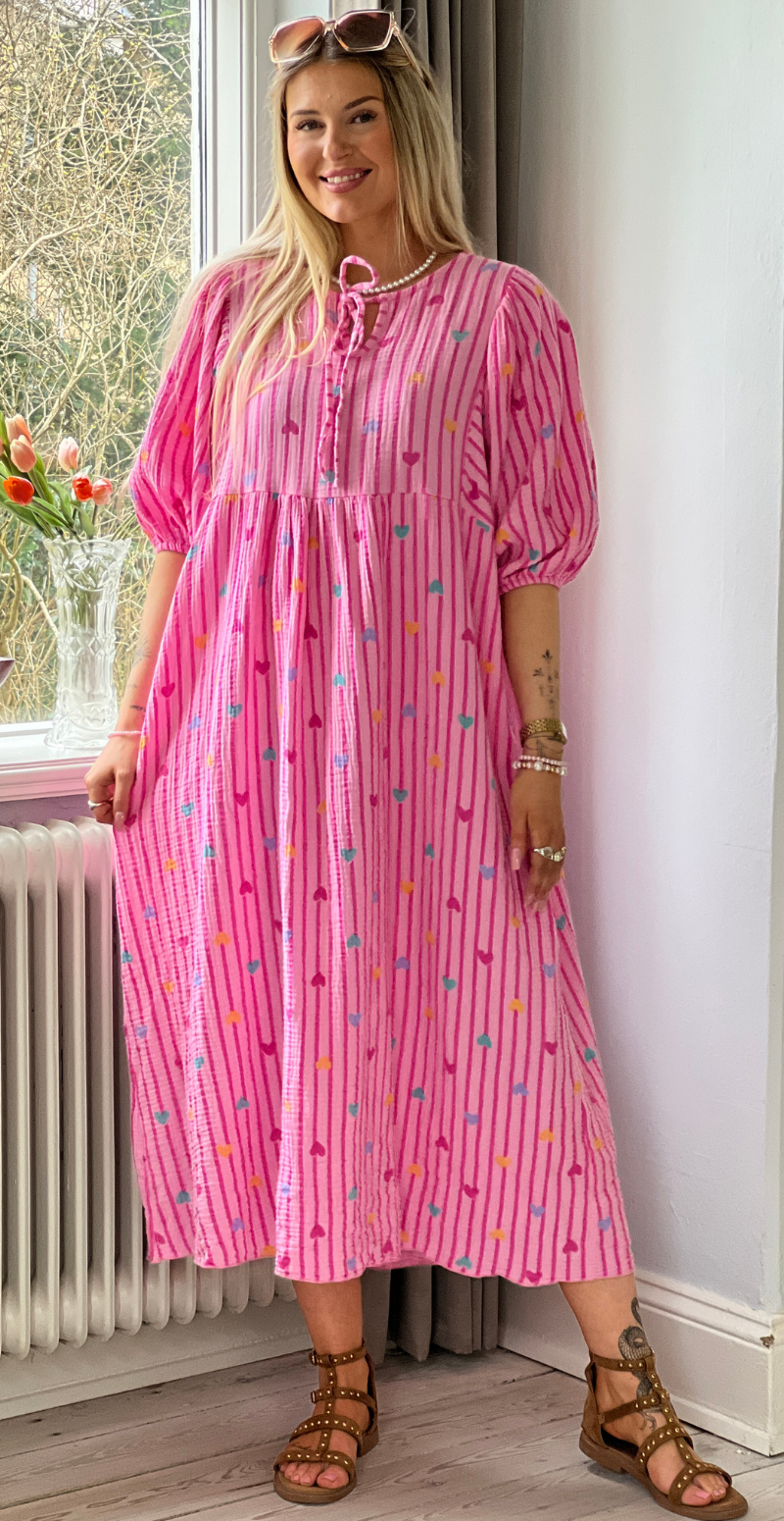 Pauline kjole i musselin stripe multi LikeLondon