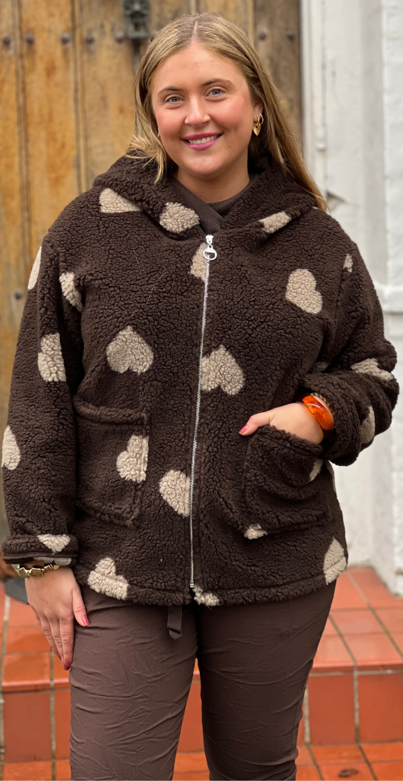 Nema teddy jakke i uld med hjerter brun LikeLondon