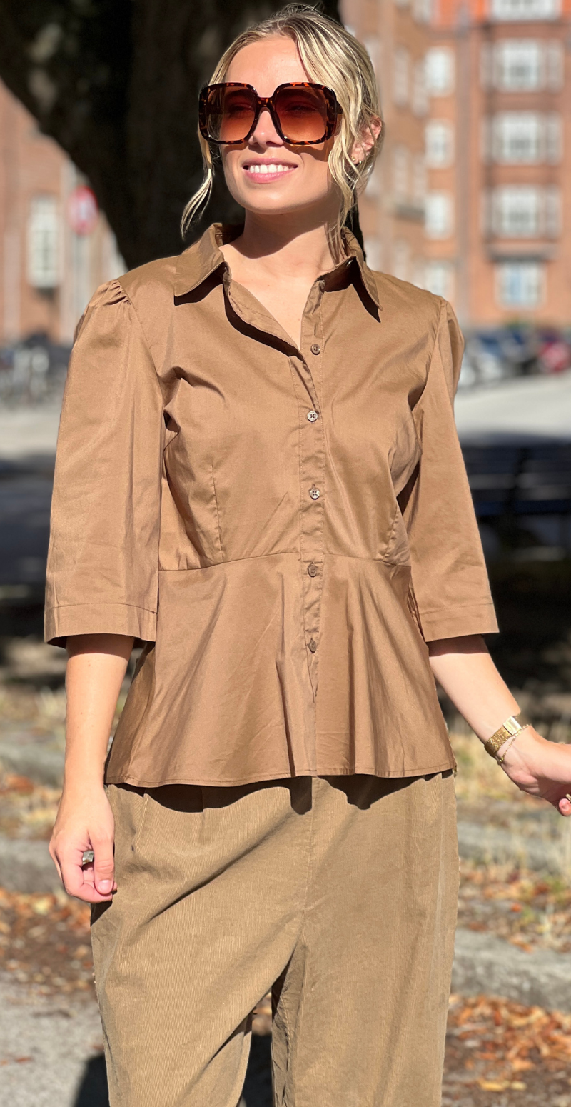 Issali bluse med peplum og 3/4 ærmer sepia B.young