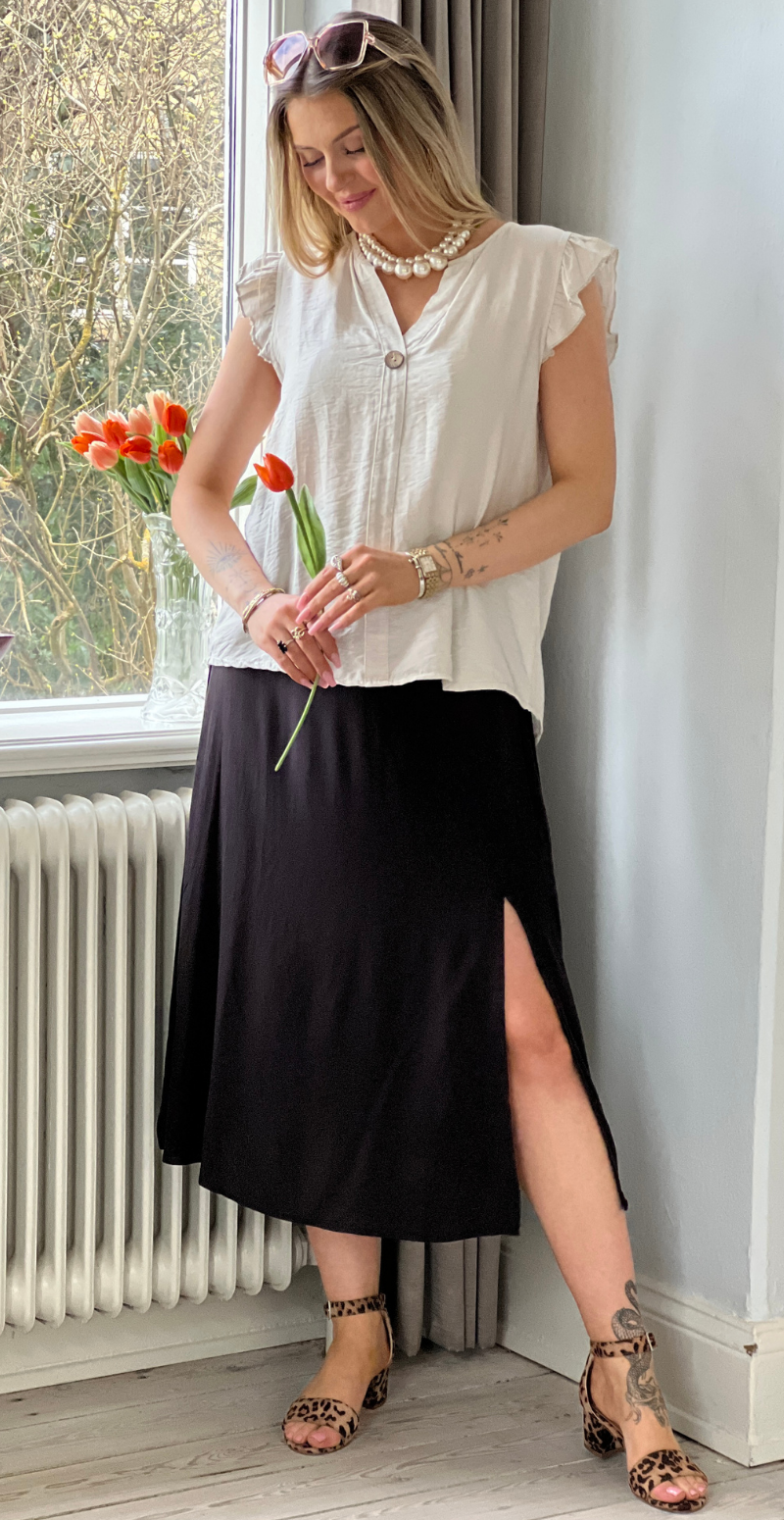 Lotus bluse med flæse detaljer beige LikeLondon