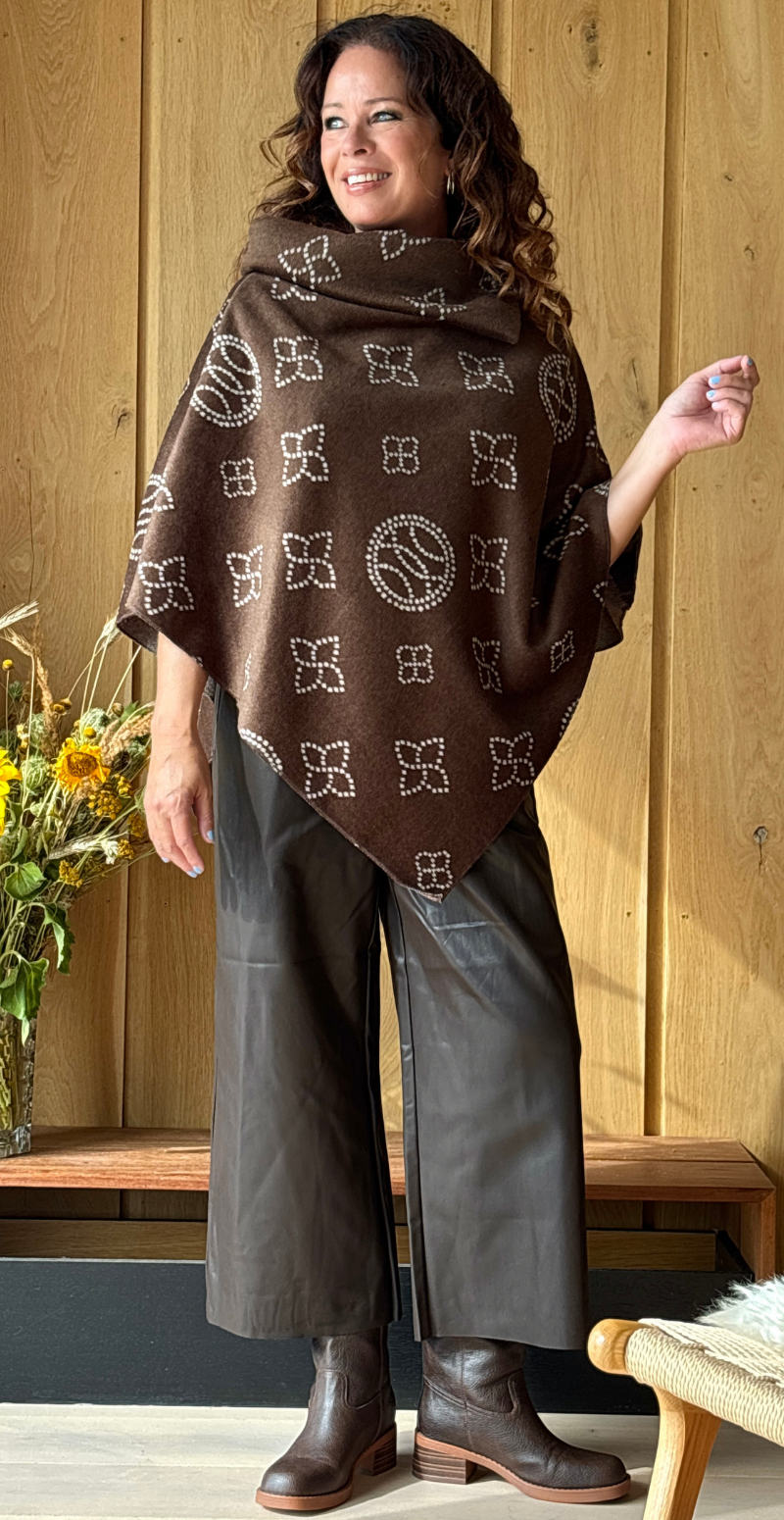 Sienna poncho med ornament mønster brun LikeLondon