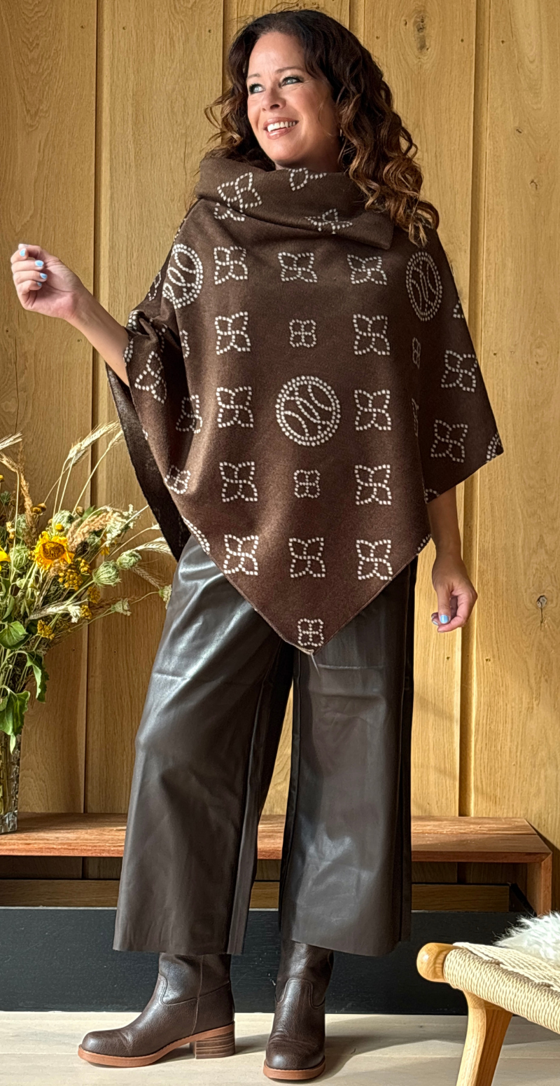 Sienna poncho med ornament mønster brun LikeLondon
